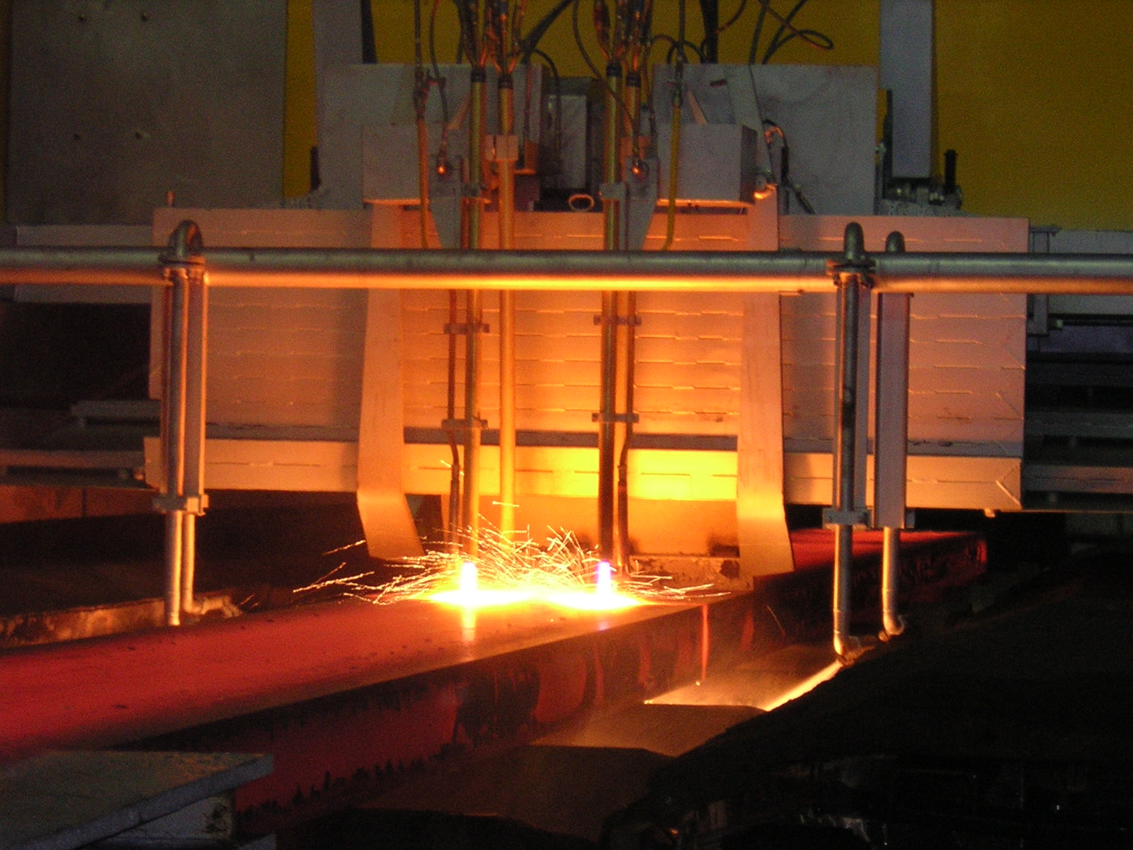 Automatic flame cutting
